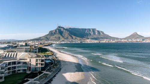 17019430464925_tablemountainview