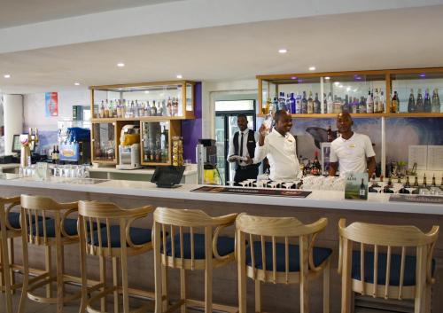 bar-4