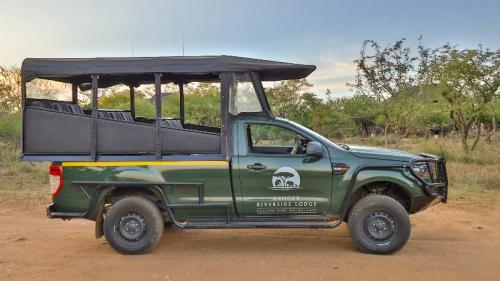 kruger_riverside_lodge_bakkie